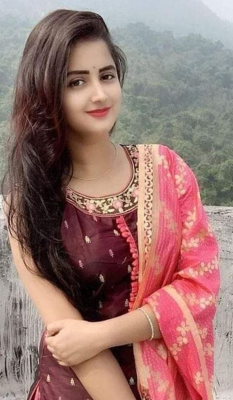 গ্রামের সাধারণ মেয়েদের পিক - The pick of ordinary village girls Pic Download
