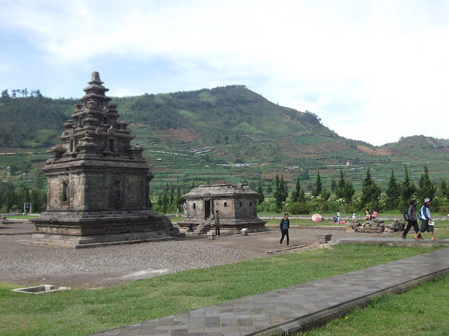 candi arjuna dieng