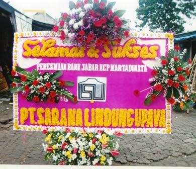 http://nugraha-flowers.blogspot.com/p/bunga-papan.html