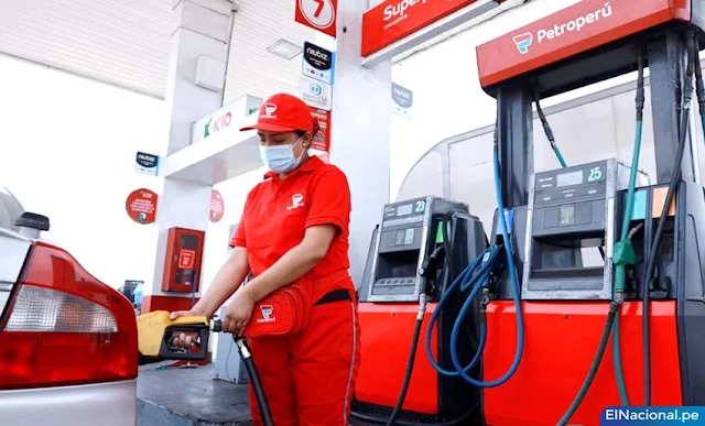Petroperú y Repsol bajan los precios de combustible
