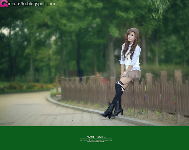 1 Kim Ha Yul in Mini Skirt-very cute asian girl-girlcute4u.blogspot.com
