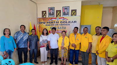 DPD Golkar Samosir Terima Pendaftaran Bacalon Bupati Juang Sinaga dan Freddy Situmorang