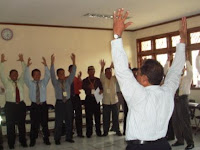 Icebreaker Sepatu Lapangan