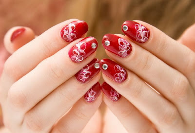 RED NAIL DESIGNS