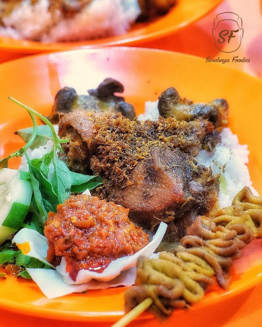 Tempat Makan Bebek Goreng untuk Buka Puasa Ramadhan di Surabaya