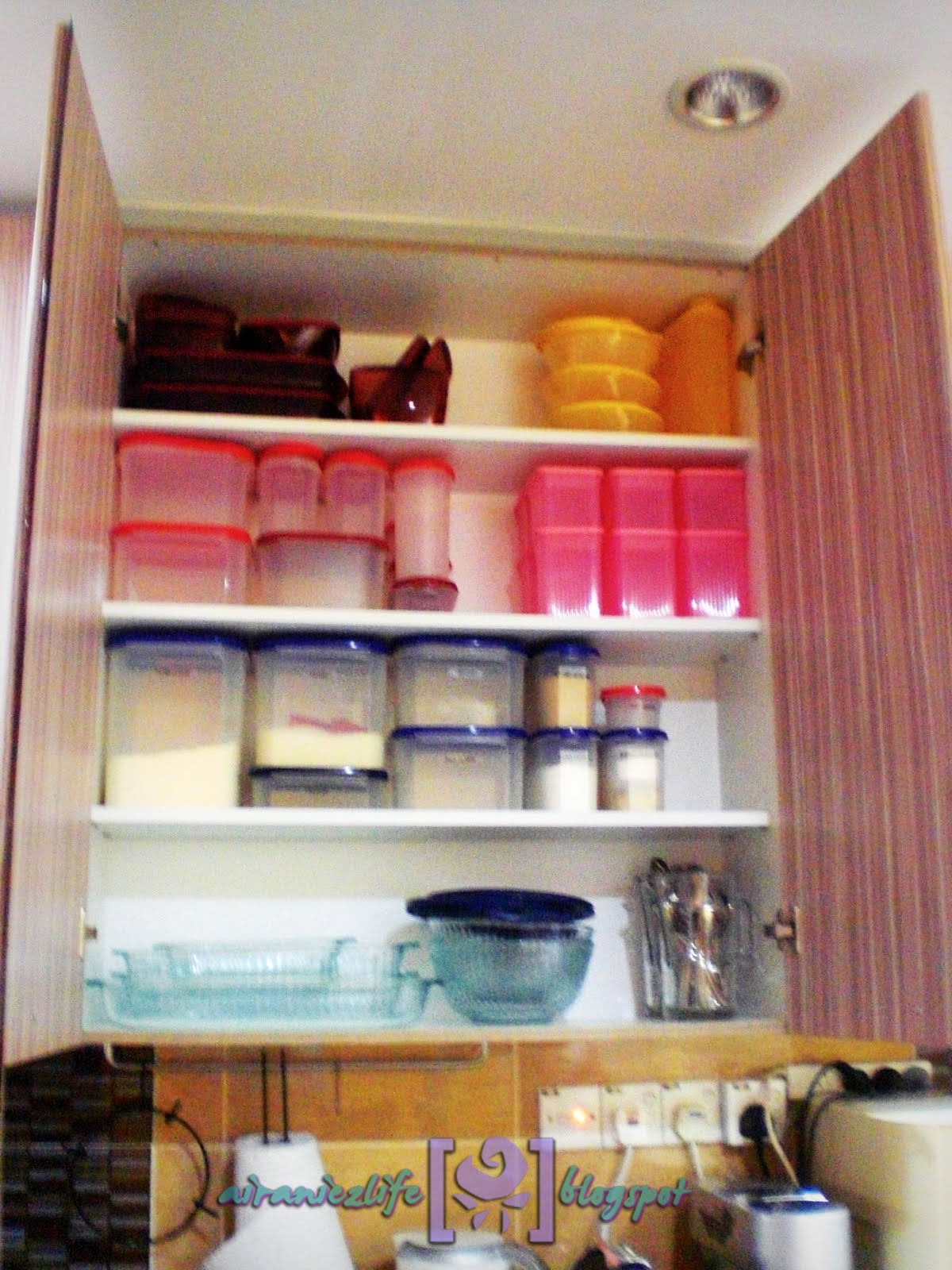 Susunan Tupperware Di Dapur Desainrumahid com Susunan Tupperware Di Dapur Desainrumahid com