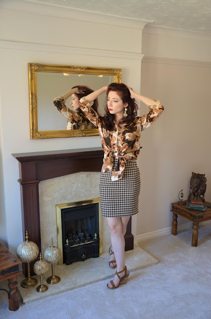 Minerva houndstooth check wool fabric vintage retro mini pencil skirt self drafted sewing pattern with Calvin Klein Vogue 2063 shirt dress DIY fashion blogger