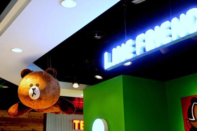 台北 LINE FRIENDS STORE 微風松高店