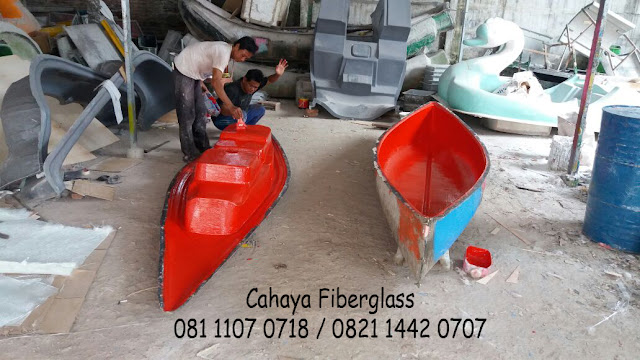 Perahu Dayung Mini Boat Fiberglass