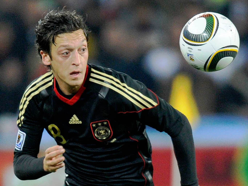 Mesut Ozil Profile and Pictures/Images | Top sports players pictures