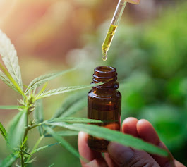 hemp extract in a brown bottle