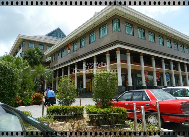 yayasan complex