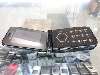 Hape Jadul Sony Ericsson F100 Jalou F100i Flip Clamshell Seken Kolektor Item