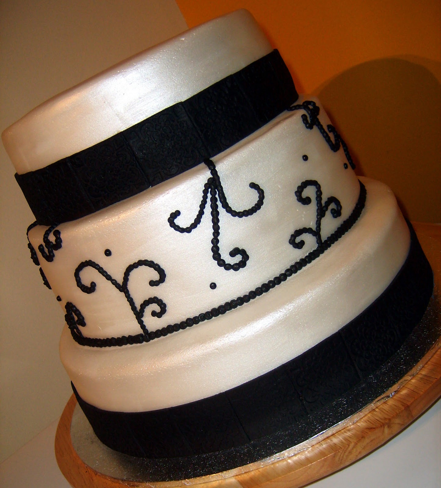 black and white wedding cake