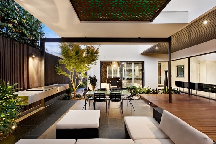 Modern furniture in Beautiful modern backyard by Cos Design