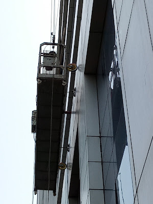 Facade Maintenance-Keeping Cradle away from ACP Facade