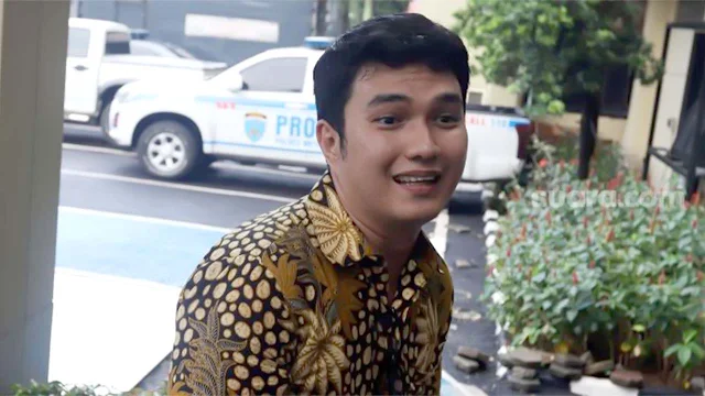 Aldi Taher Jual Gitar dan Jam Tangan Hadiah Dewi Perssik Buat Bantu Biayai Pengobatan Indra Bekti