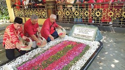 Rachmat Hidayat dan Kader PDIP Lanjutkan Ziarah ke Makam Pendiri NU dan Gus Dur