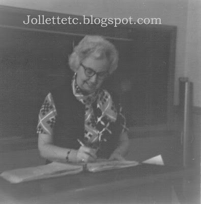 Sue Yancey March 1973 https://jollettetc.blogspot.com