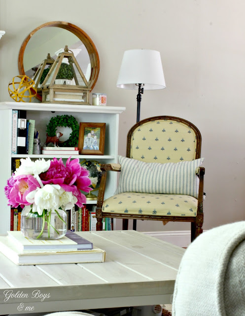 Ethan Allen accent chair in summer family room-www.goldenboysandme.com