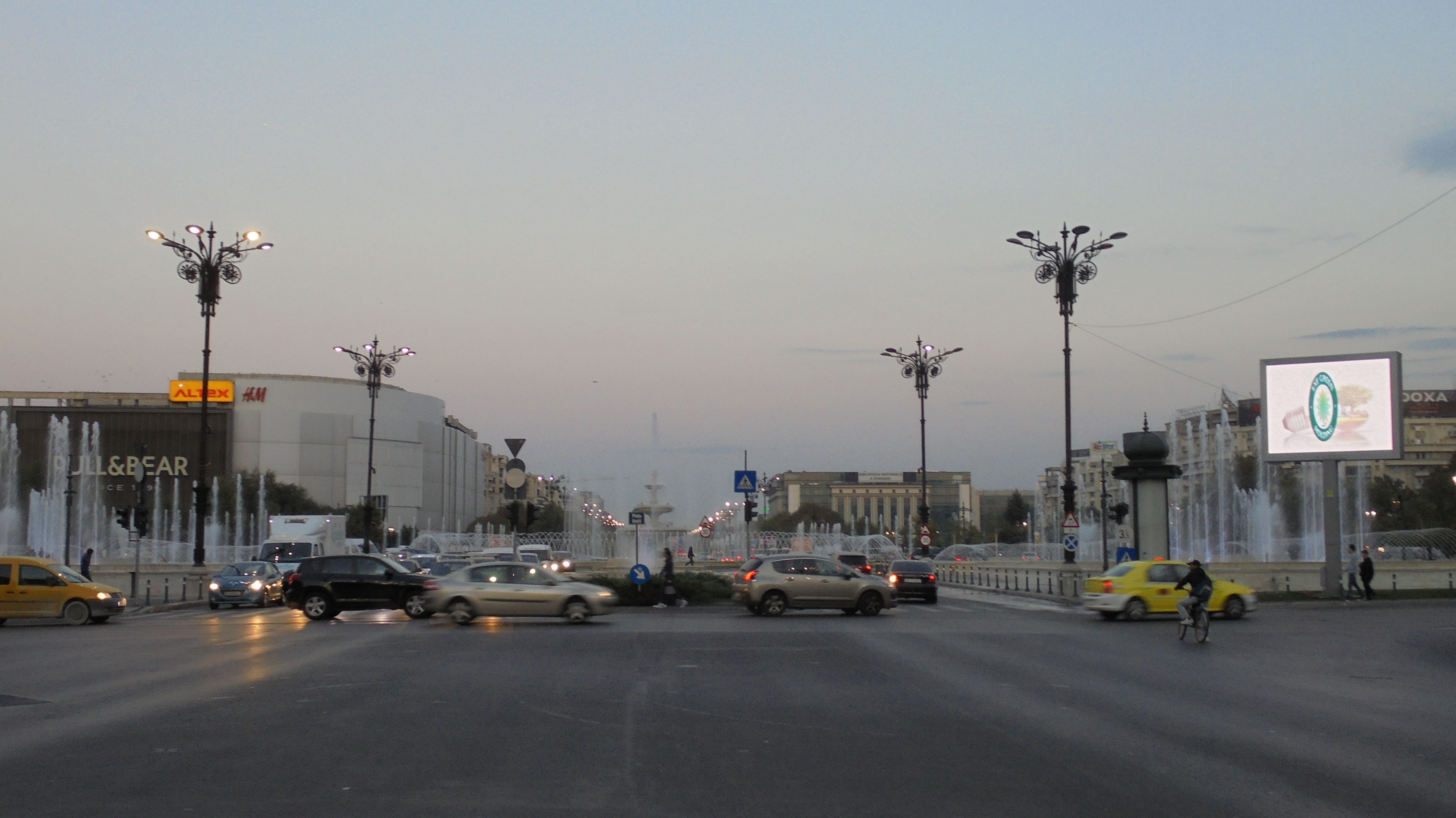 Unirea Shopping Center (Bucarest) (Rumanía) (@mibaulviajero)