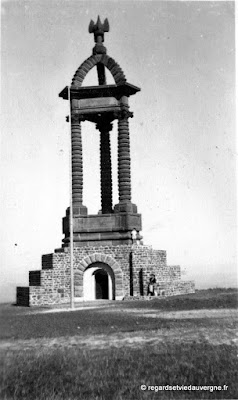 Photo ancienne d'Auvergne : lieux divers.