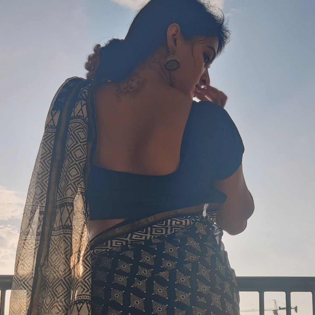 Rachitha Mahalakshmi Back Pose