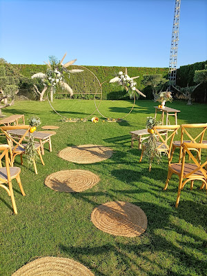 Ceremonia civil con camino de espartos y decoración completa cuidando todo detalle