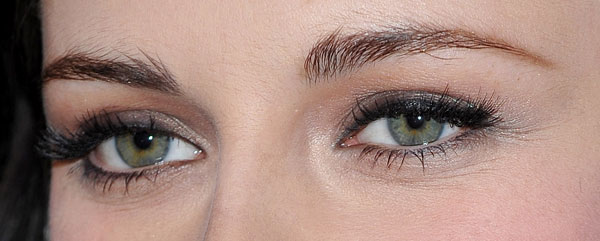 kristen stewart eye makeup. “Kristen had just changed her