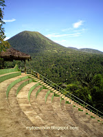 fenomena alam, status awas, gunung berapi Lokon, strato volcano, status waspada, erupsi, letusan gunung Lokon, 2015, minahasa, manado, sulut, sulawesi utara, indonesia, BNPBD, bahaya letusan, abu gunung, evakuasi warga, objeck wisata Tomohon