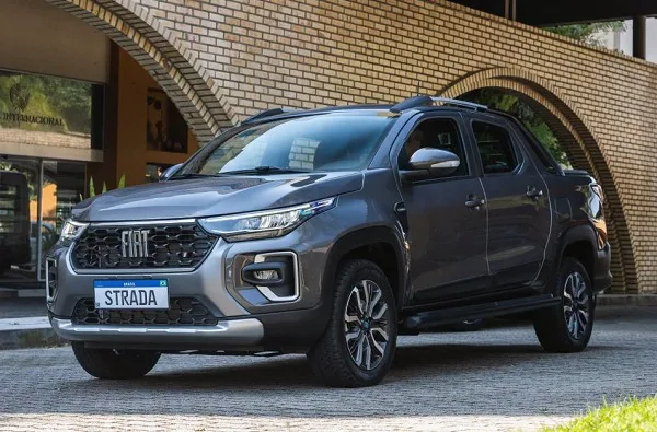 Fiat Strada 2024