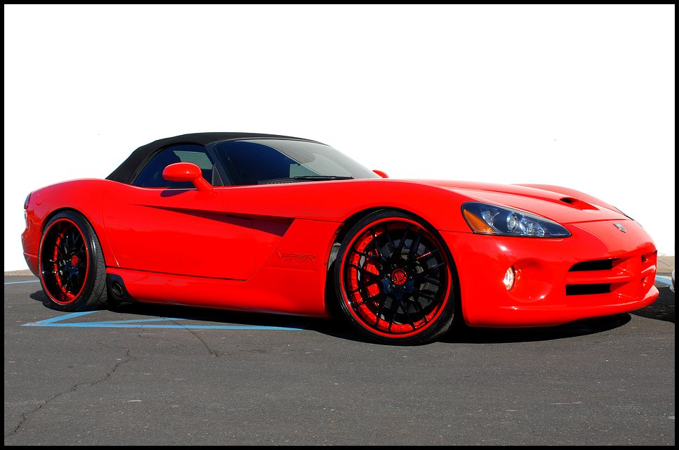 Check out the awesome D2FORGED VS1 wheels on this red Dodge Viper