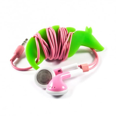 15 Creative and Cool Headphones and Earphones Cord Organizers.