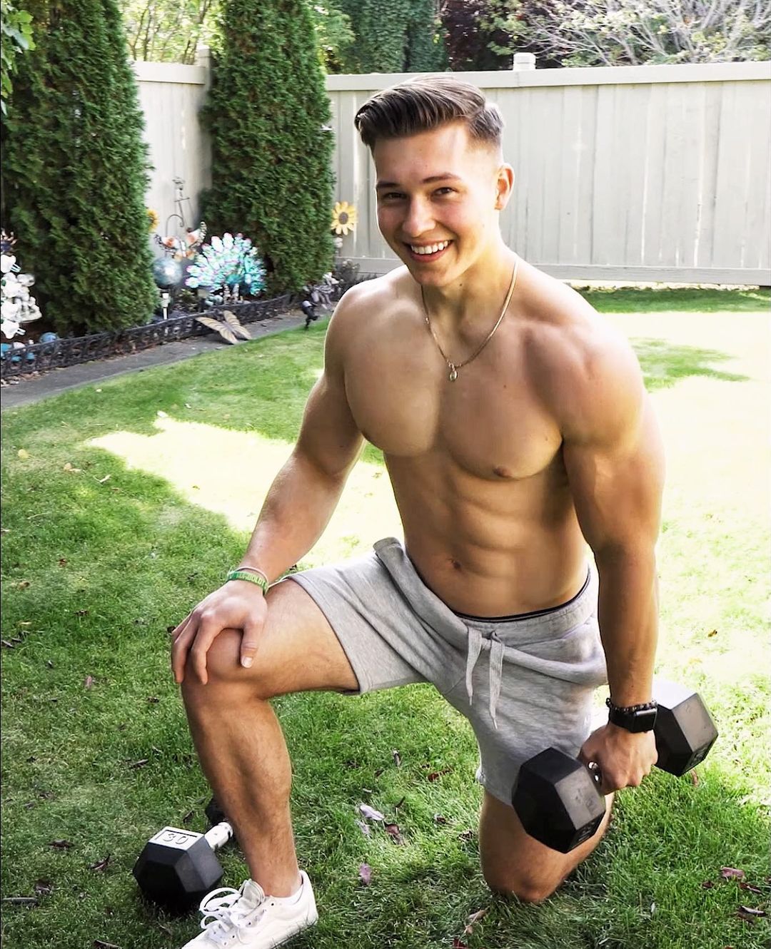 barechest-fit-summertime-body-guy-big-pecs-young-neighbor-smile