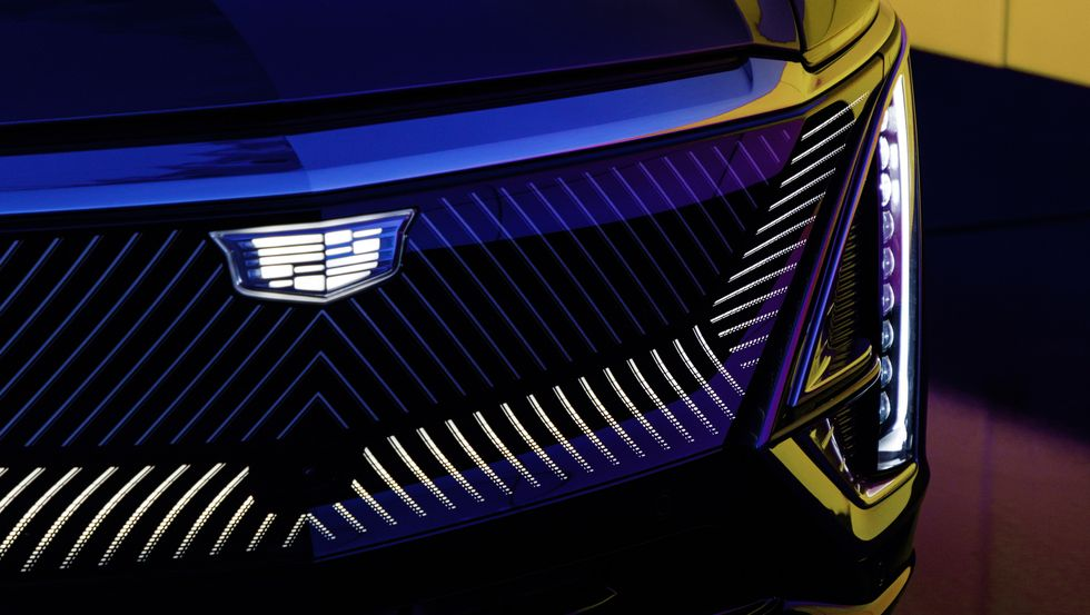 Cadillac EVs to get new Black and White Logo