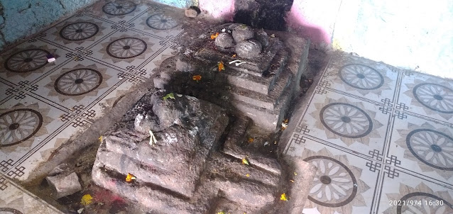 शंकराच्या मंदिरा मधील पाच लिंगी महादेवाचे पिंडी - चंदनगड