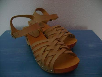 Zapatos de Madera de Margary Delgado