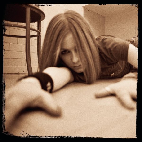 Avril Lavigne - Take Me Away (2004) - Single [iTunes Plus AAC M4A]