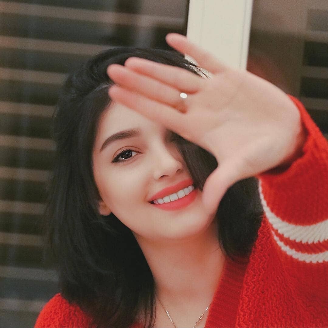 cute dp for girls , awesome profile pic for girl , stylish dp for girls , dp for girls whatsapp , best dp for whatsapp , cute and stylish dp , awesome profile pic for girl , dp for girls cartoon , Dps for instagram , girls instagram profile pic dps .