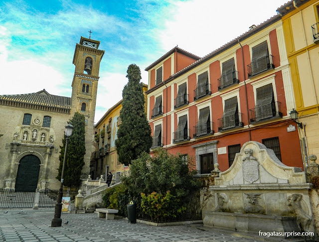 Plazoleta de Santa Ana, Carrera del Darro, Granada