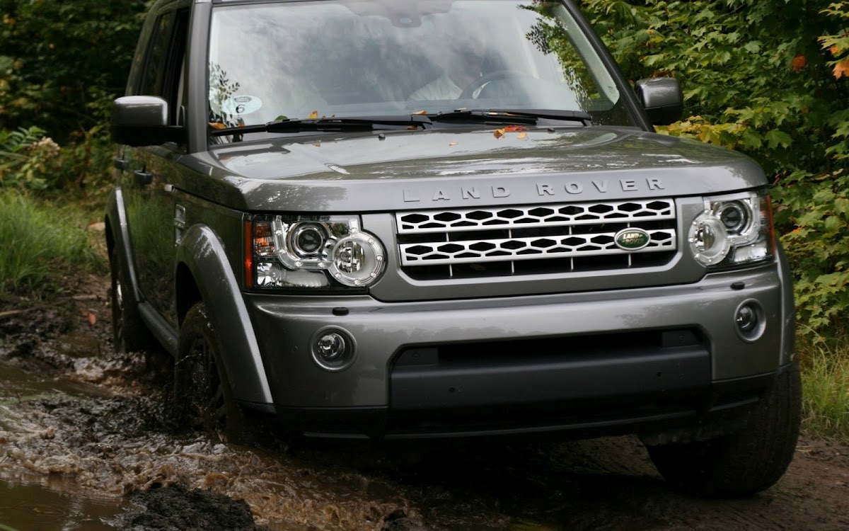 Land Rover LR4 Off Road Widescreen Wallpaper