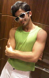 hot arab guy shirtless sexy, nude, naked, video, pictures, photos, dubai, uae, local, kuwait, saudi arabia, egypt, jordan, boys, young, nice body