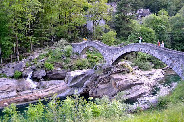 Lavertezzo senderimo en Suiza