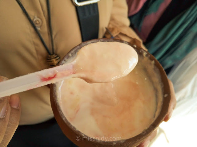 nyobain lassi di chandni chowk india