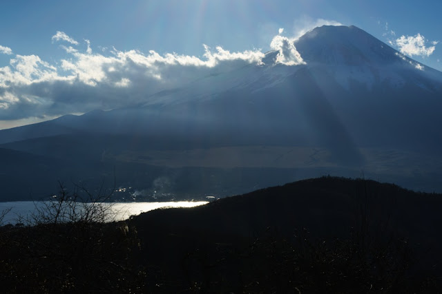 山梨百名山・石割山山頂からの景色