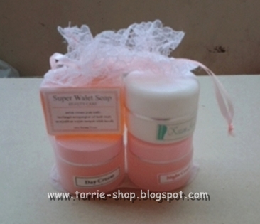 Walet Cream Pink Sakura