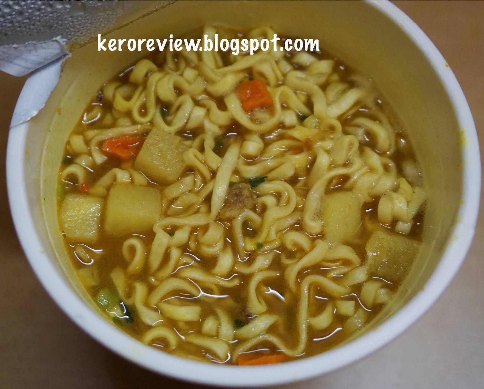 รีวิว นิสชิน บะหมี่ถ้วยกึ่งสำเร็จรูป รสแกงกะหรี่ (CR) Review Japanese Soup Curry Noodles, Nissin Brand.