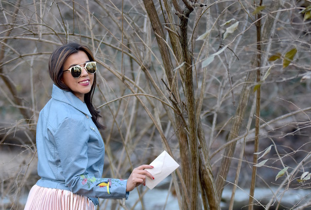 Mari Estilo- Latina Bloggers: Alicia, de Alicia Borchard, Fernanda de Cook And Move , Yoly de MakeupByYolyy, Karoll de MakeupCityPop y Alejandra de Tu Fashion Petite 