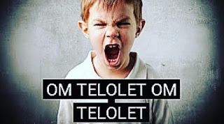 Dp bbm yang satu ini terdapat anak kecil berbaju putih yang sedang teriak sekuat tenaga dan terdapat pula kata-kata"om telolet om" Dp bbm ini dapat kalian unduh dengan mudah dan pastinya gratis.