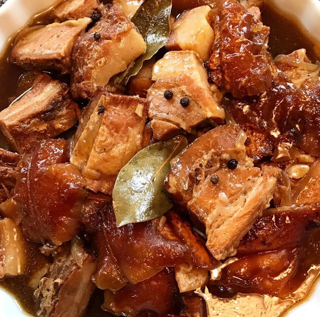 How to Make Paksiw na Lechon or Roasted Pork in Liver Sauce and Vinegar